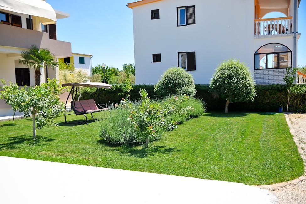 Rooms & Apartments Niko Sukošan Exterior foto